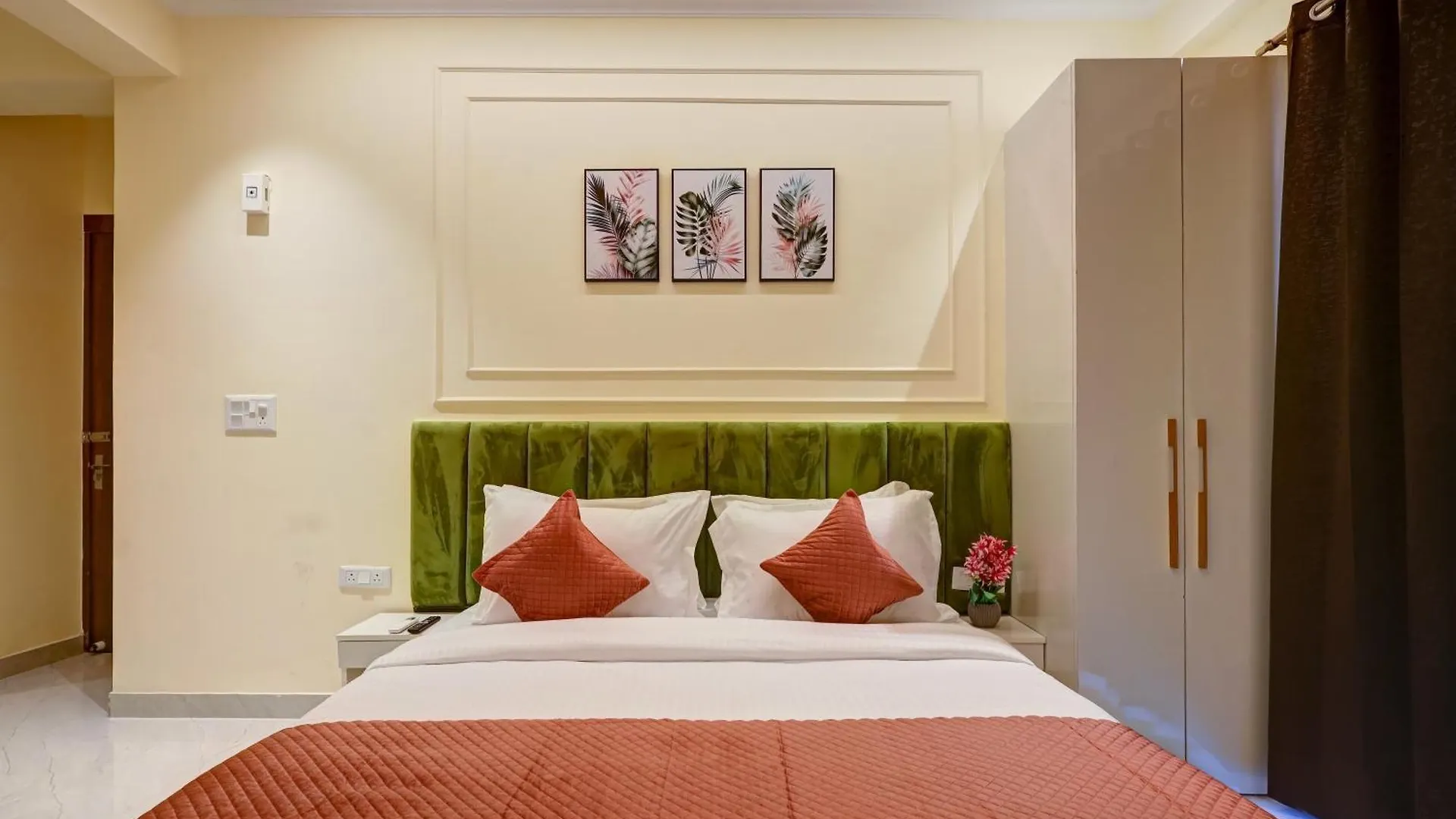 *** Hotel Limewood Stay - Crystal Gurgaon Inde