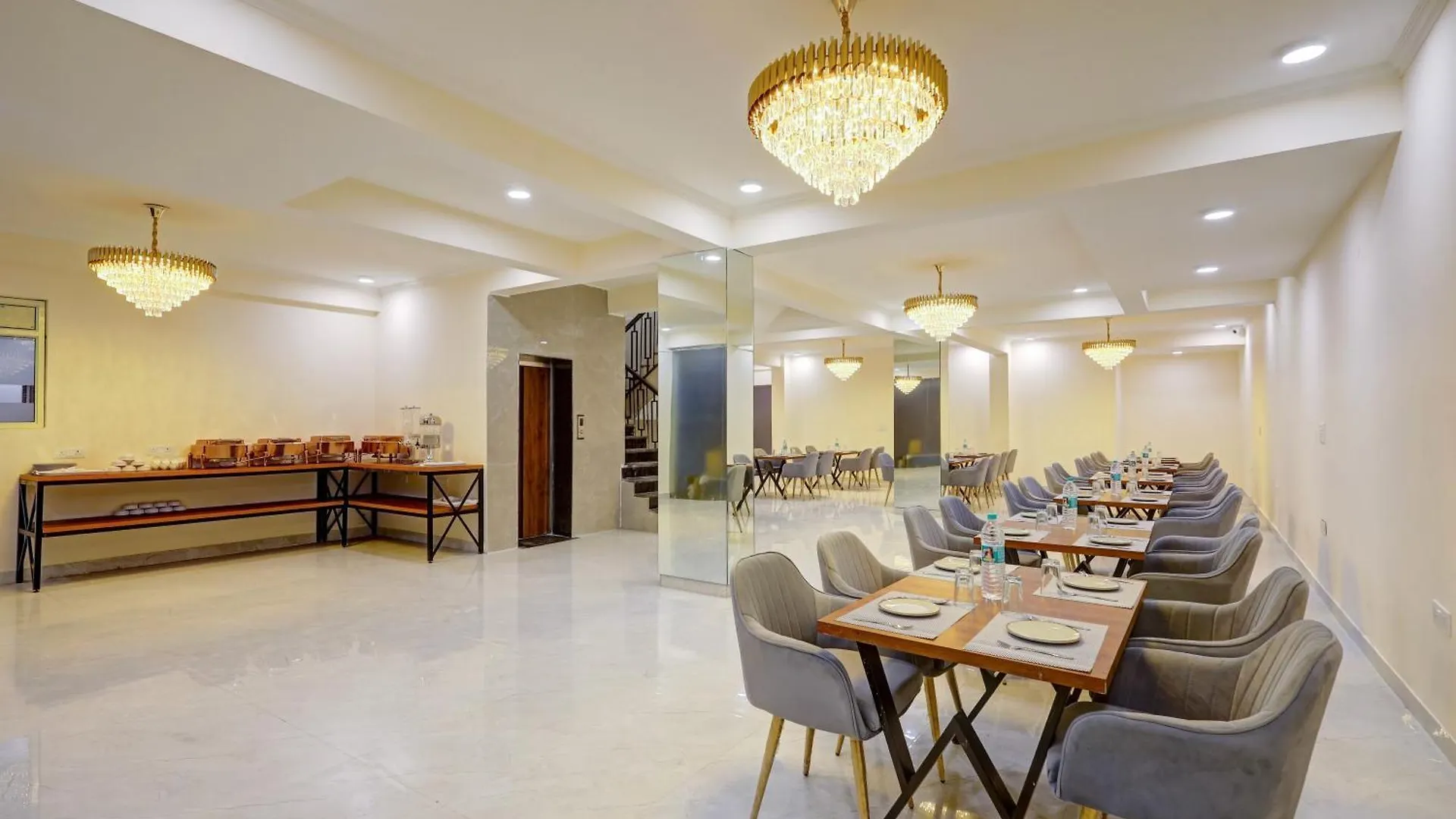 Limewood Stay - Crystal Gurgaon Hotel